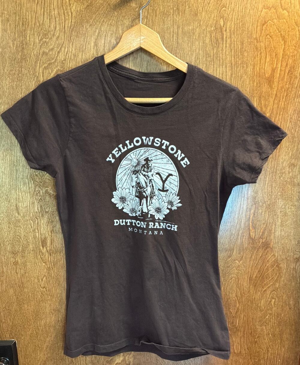 Women's Yellowstone John Dutton Ranch Montana Graphic T-Shirt sz S